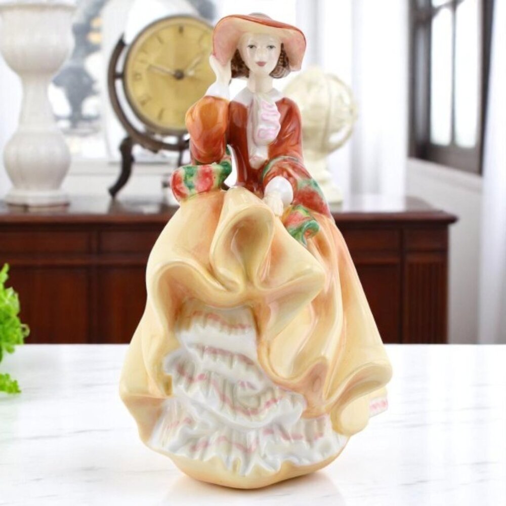 ROYAL DOULTON Pretty Ladies Abigail Figurine HN 4839 EUC